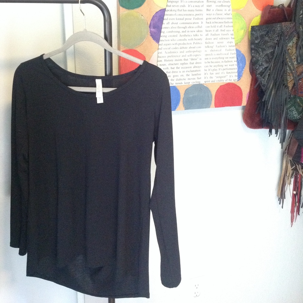 Lularoe longe sleeve top